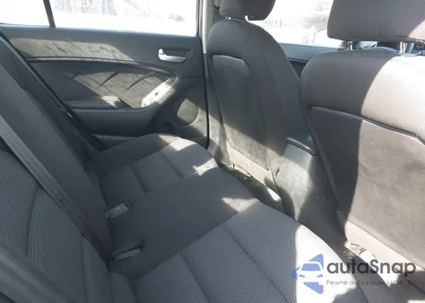 2017 Kia Forte Lx z USA, uszkodzony, nr VIN 3KPFK4A76HE085713